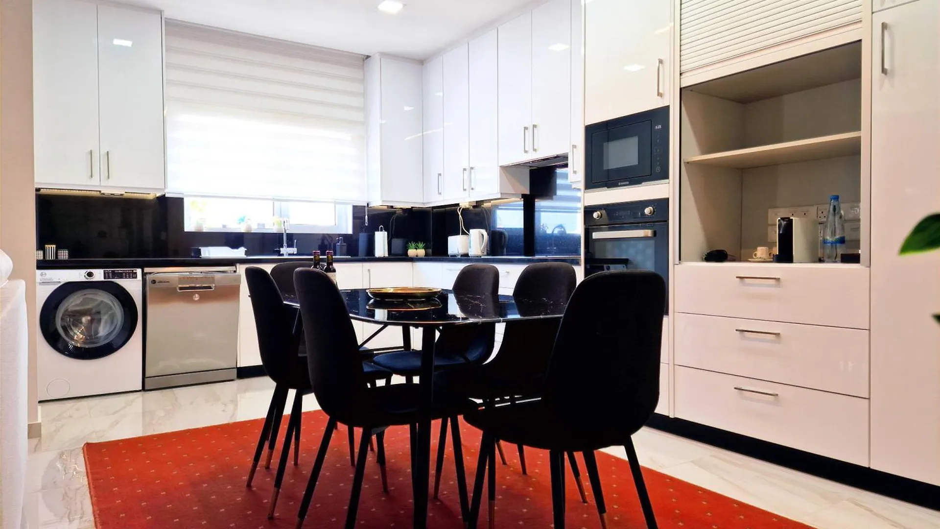 Sveltos Residence Suites Larnaca Aparthotel